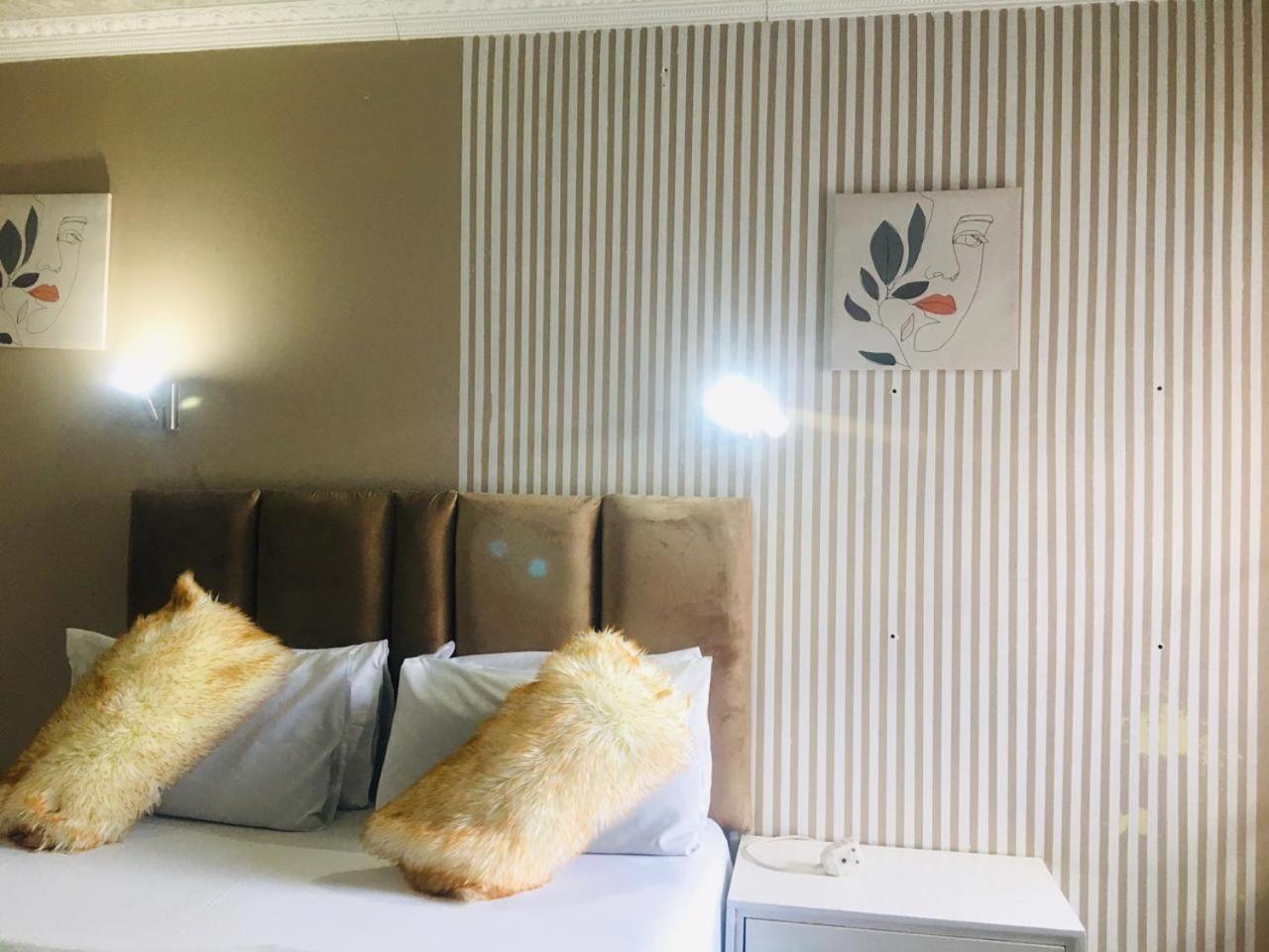 Mavi Guest House East London Esterno foto
